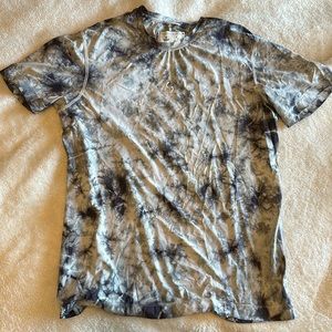 Reigning Champ Ryan Wilms running shirt